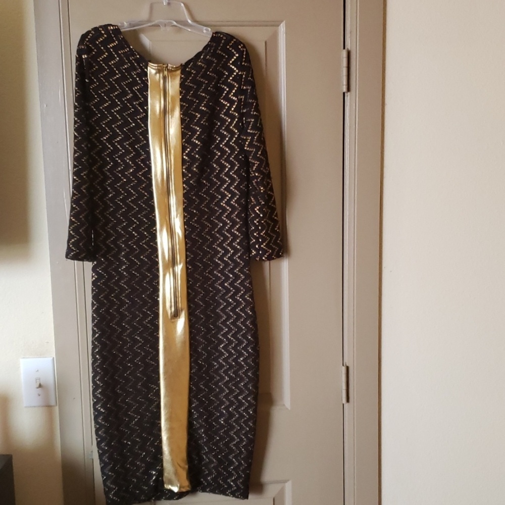 Dress - Picture 2 of 2